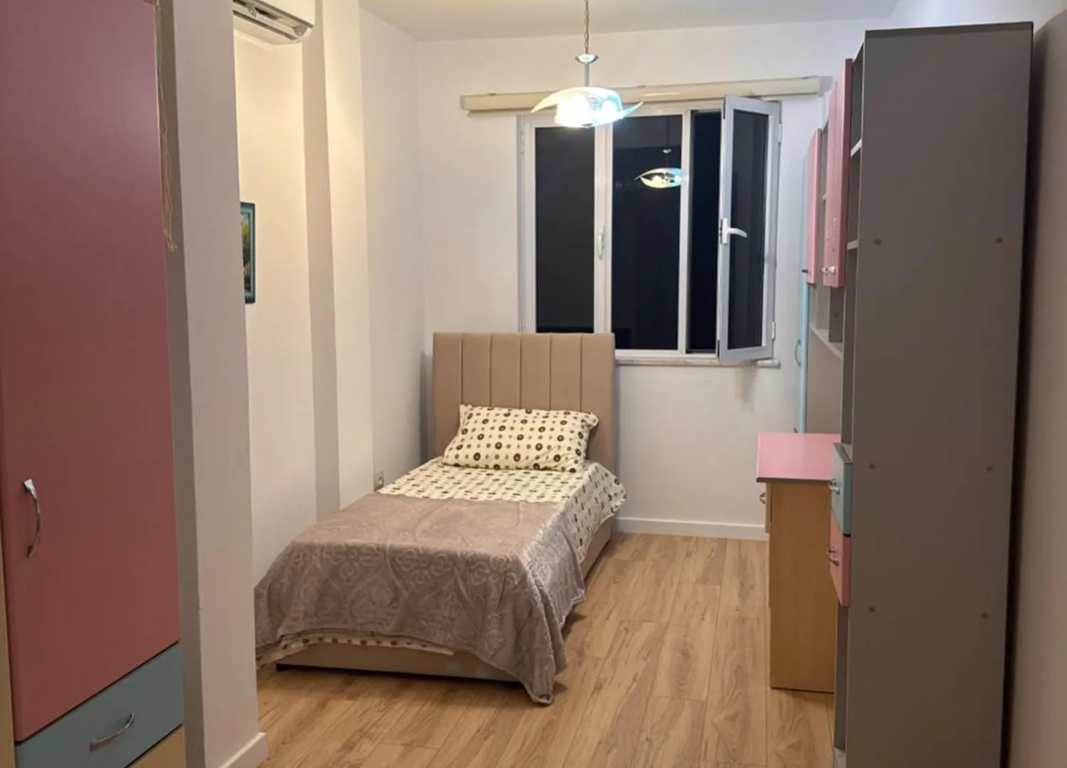 Gados Apartament Τίρανα